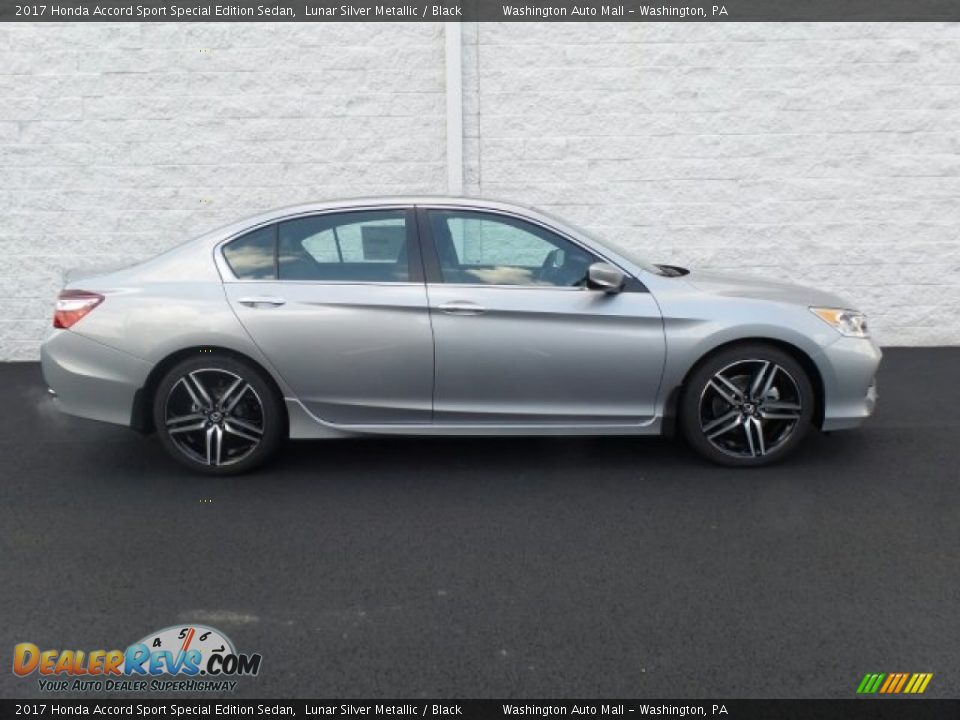 2017 Honda Accord Sport Special Edition Sedan Lunar Silver Metallic / Black Photo #2