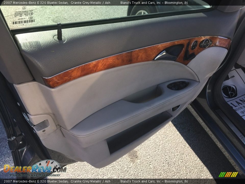 2007 Mercedes-Benz E 320 Bluetec Sedan Granite Grey Metallic / Ash Photo #24