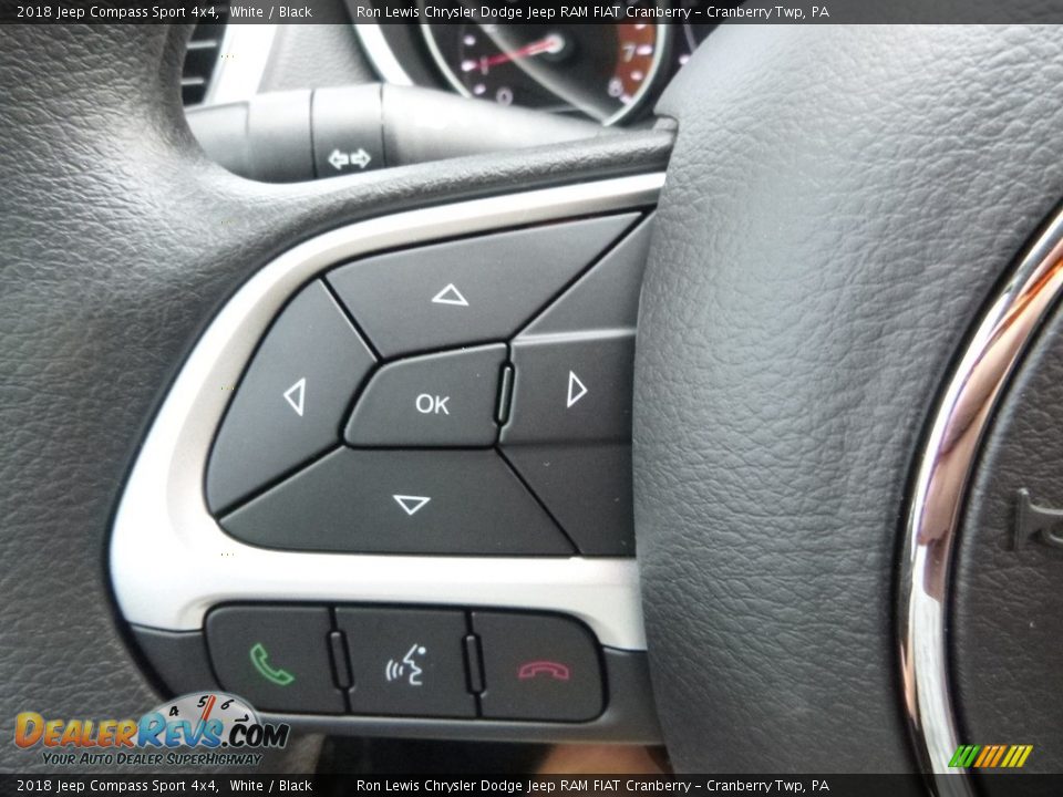 Controls of 2018 Jeep Compass Sport 4x4 Photo #19