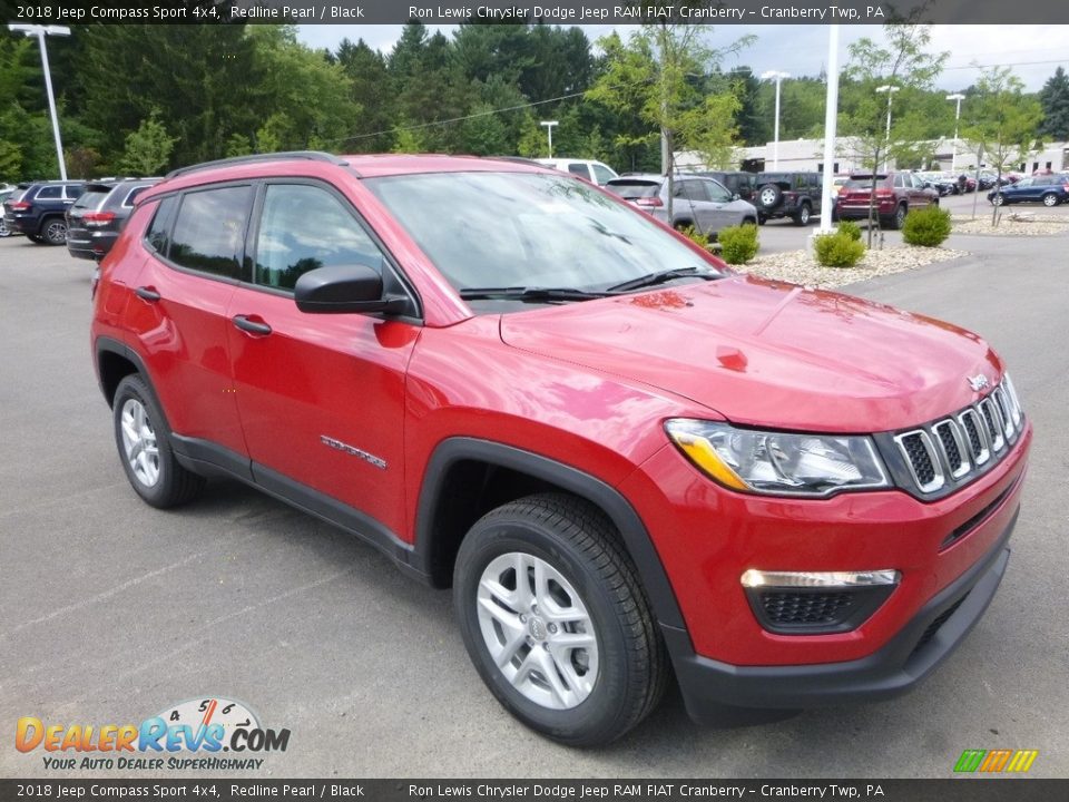 Front 3/4 View of 2018 Jeep Compass Sport 4x4 Photo #7