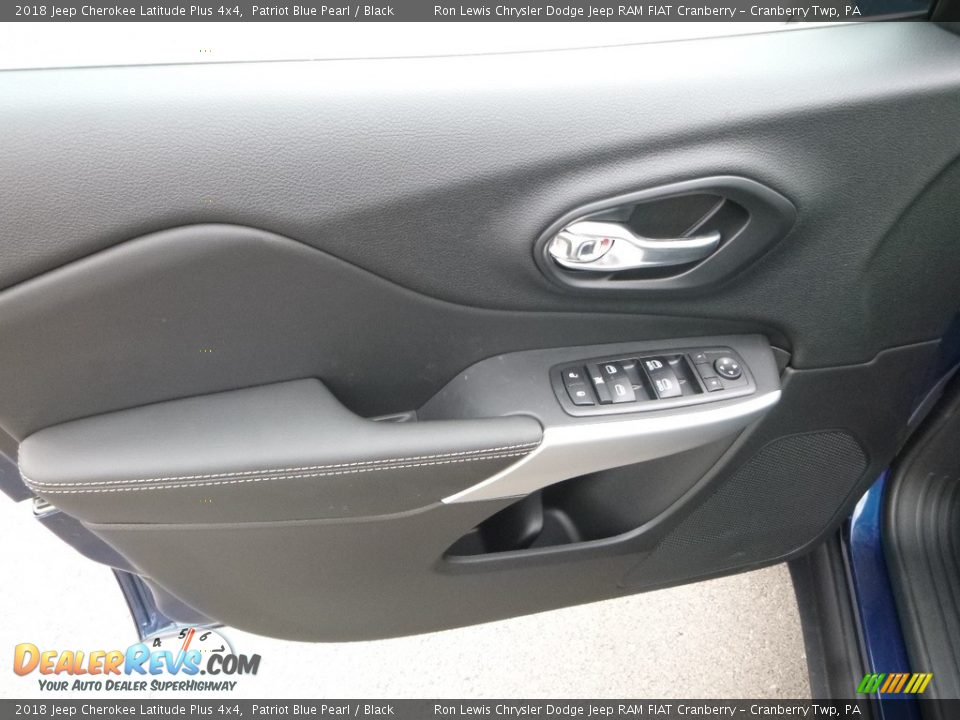 2018 Jeep Cherokee Latitude Plus 4x4 Patriot Blue Pearl / Black Photo #15