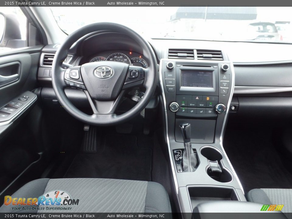 2015 Toyota Camry LE Creme Brulee Mica / Black Photo #15