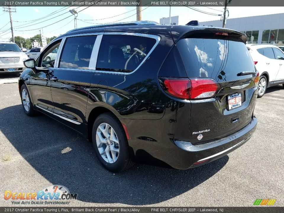 2017 Chrysler Pacifica Touring L Plus Brilliant Black Crystal Pearl / Black/Alloy Photo #4