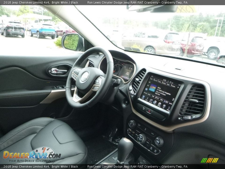 Dashboard of 2018 Jeep Cherokee Limited 4x4 Photo #12