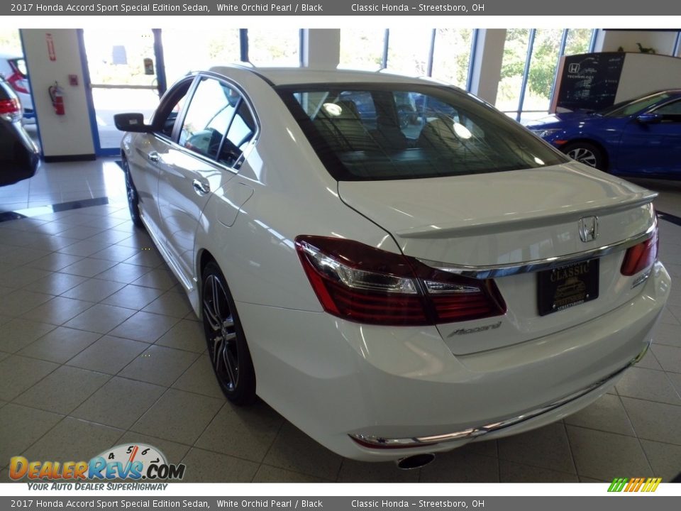 2017 Honda Accord Sport Special Edition Sedan White Orchid Pearl / Black Photo #2