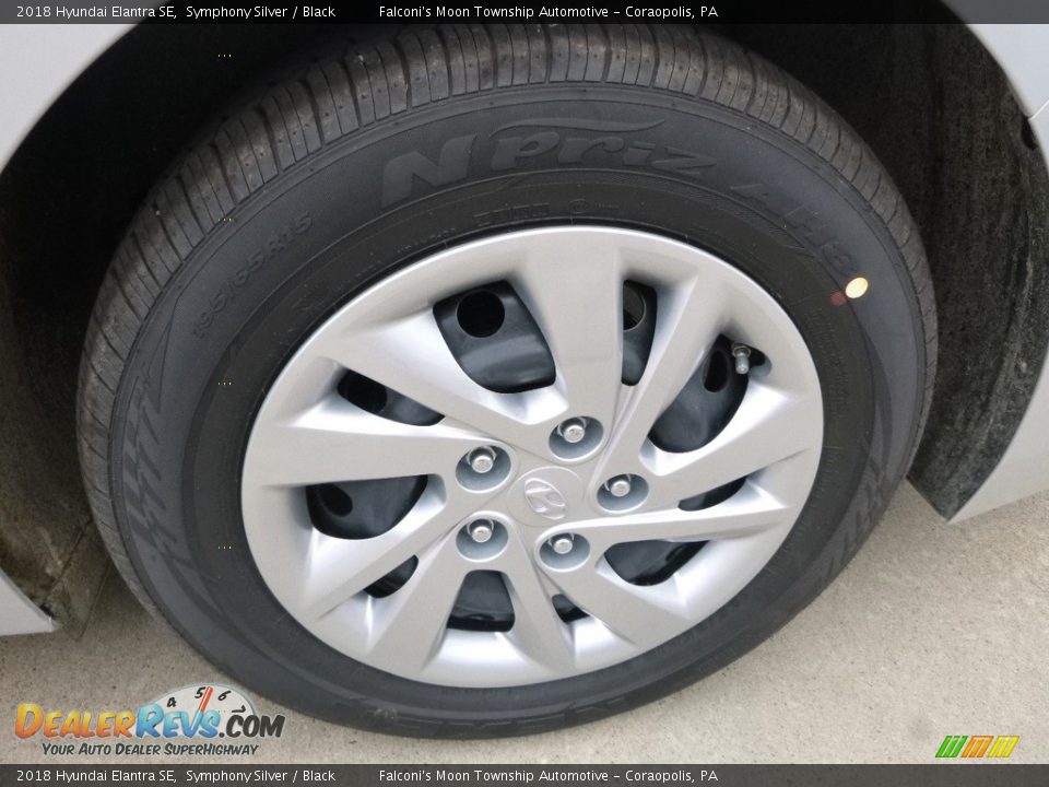 2018 Hyundai Elantra SE Symphony Silver / Black Photo #8