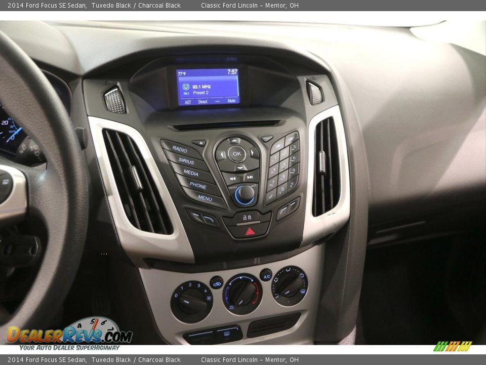 2014 Ford Focus SE Sedan Tuxedo Black / Charcoal Black Photo #8