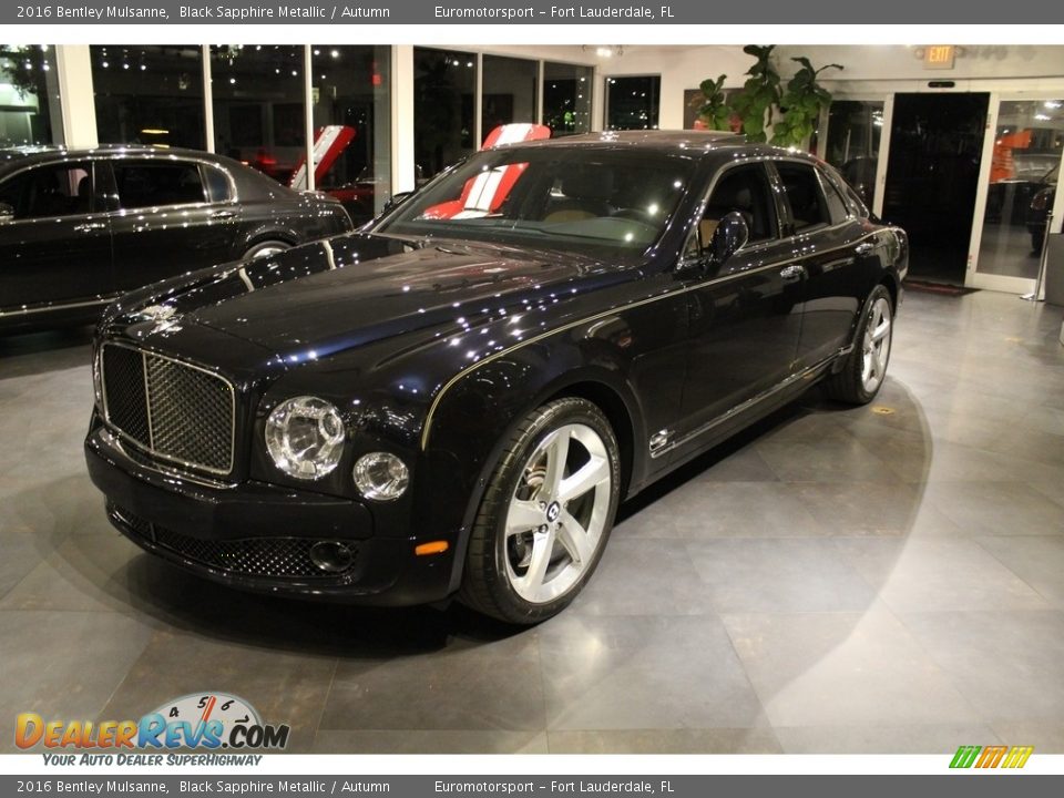 Front 3/4 View of 2016 Bentley Mulsanne  Photo #1