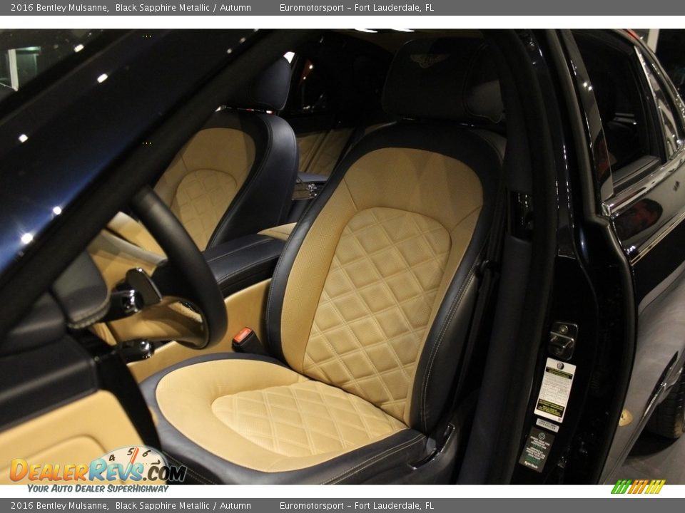 Front Seat of 2016 Bentley Mulsanne  Photo #40
