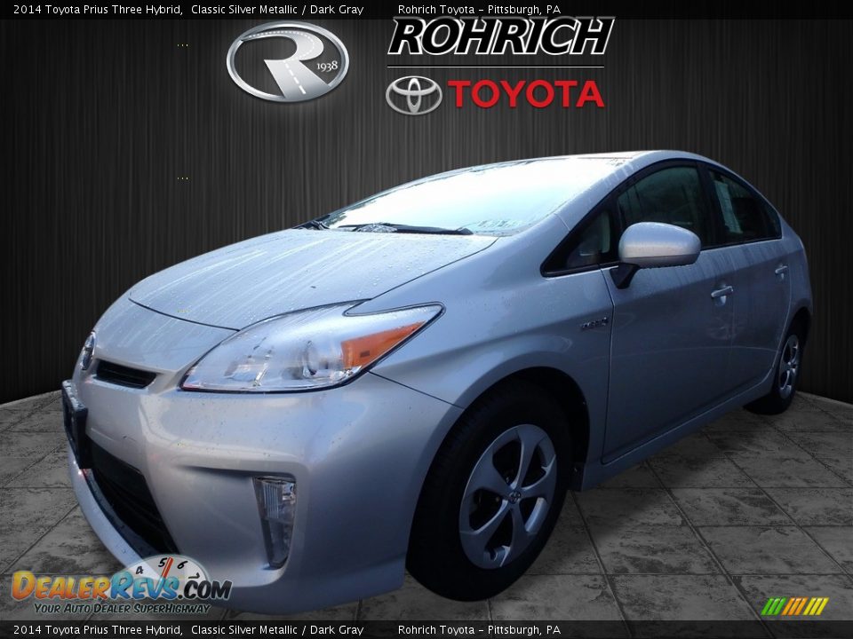 2014 Toyota Prius Three Hybrid Classic Silver Metallic / Dark Gray Photo #3