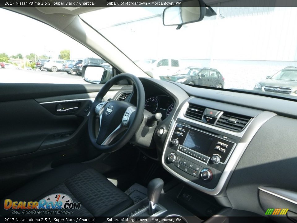 2017 Nissan Altima 2.5 S Super Black / Charcoal Photo #11