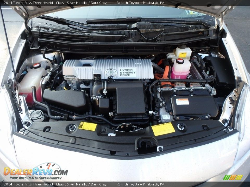 2014 Toyota Prius Three Hybrid Classic Silver Metallic / Dark Gray Photo #17