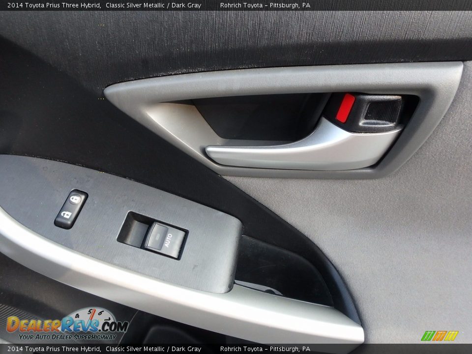 2014 Toyota Prius Three Hybrid Classic Silver Metallic / Dark Gray Photo #26