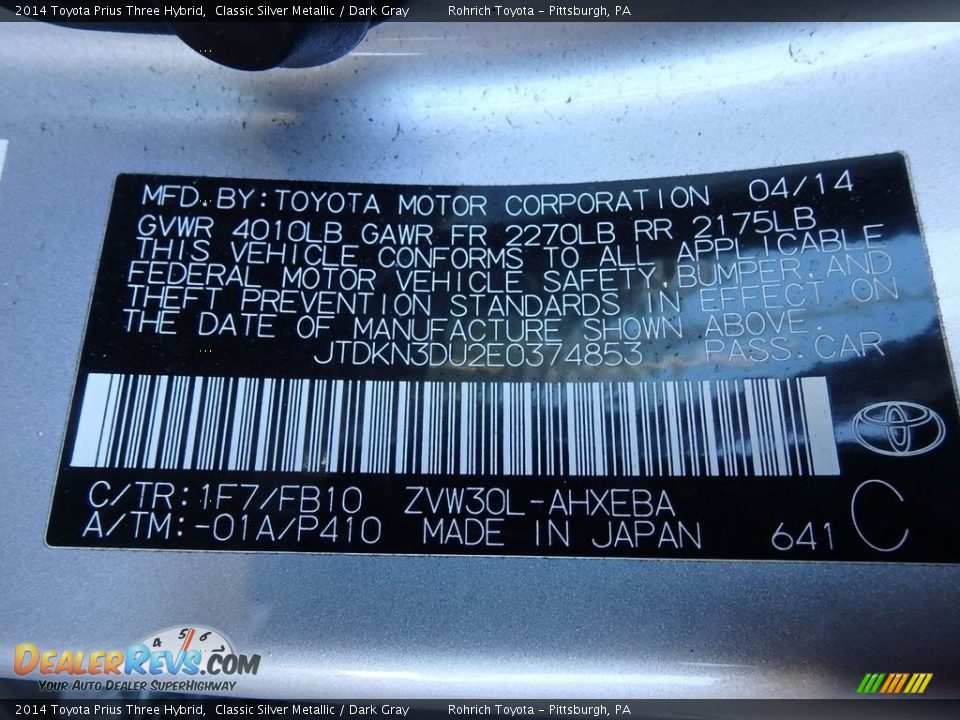 2014 Toyota Prius Three Hybrid Classic Silver Metallic / Dark Gray Photo #27