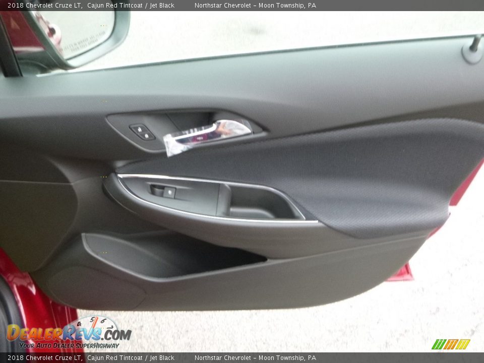 2018 Chevrolet Cruze LT Cajun Red Tintcoat / Jet Black Photo #12