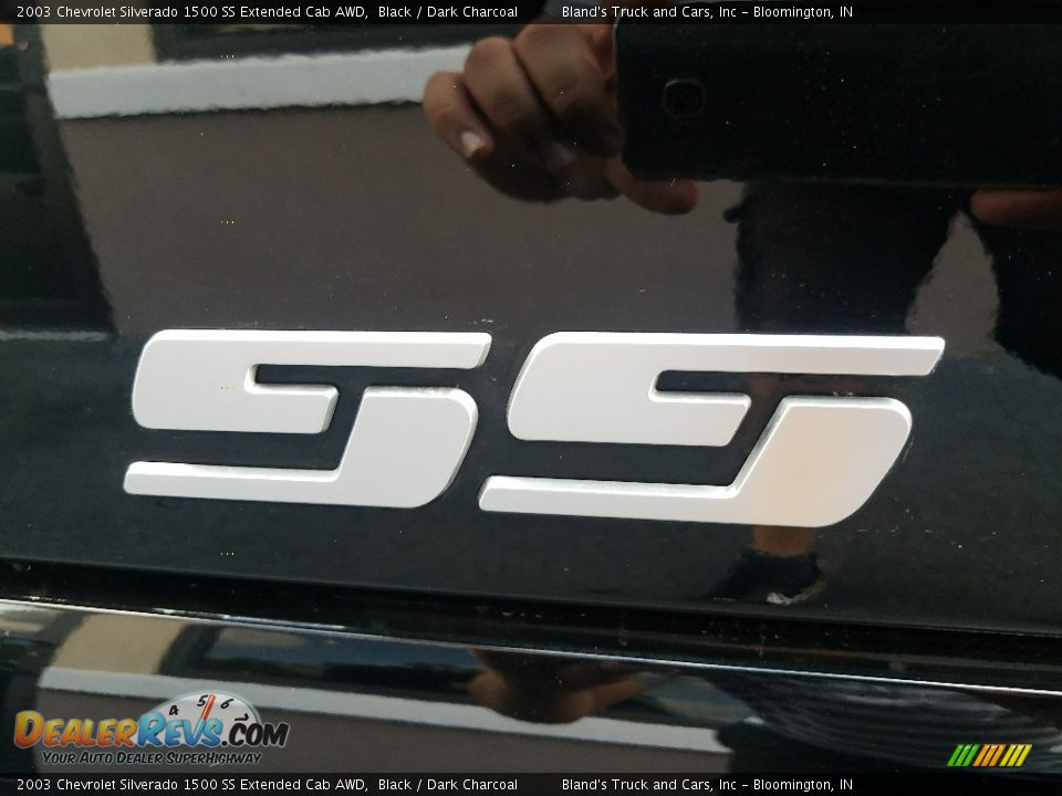 2003 Chevrolet Silverado 1500 SS Extended Cab AWD Black / Dark Charcoal Photo #8