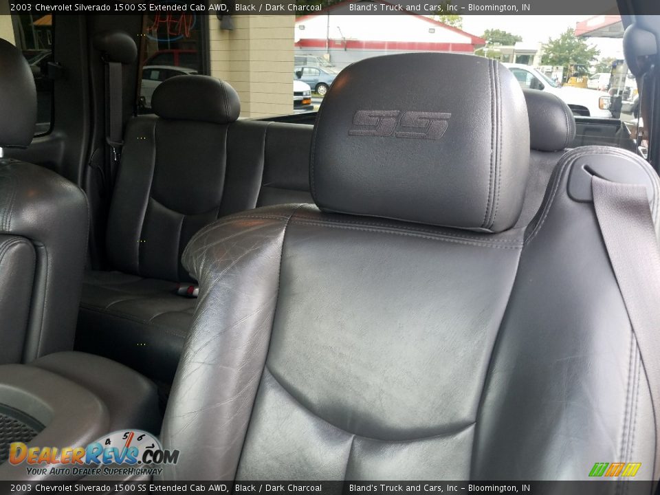 2003 Chevrolet Silverado 1500 SS Extended Cab AWD Black / Dark Charcoal Photo #30