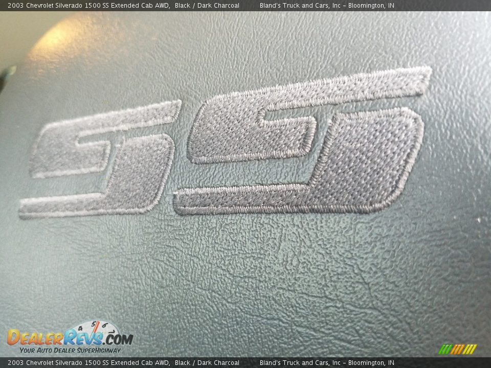 2003 Chevrolet Silverado 1500 SS Extended Cab AWD Black / Dark Charcoal Photo #31