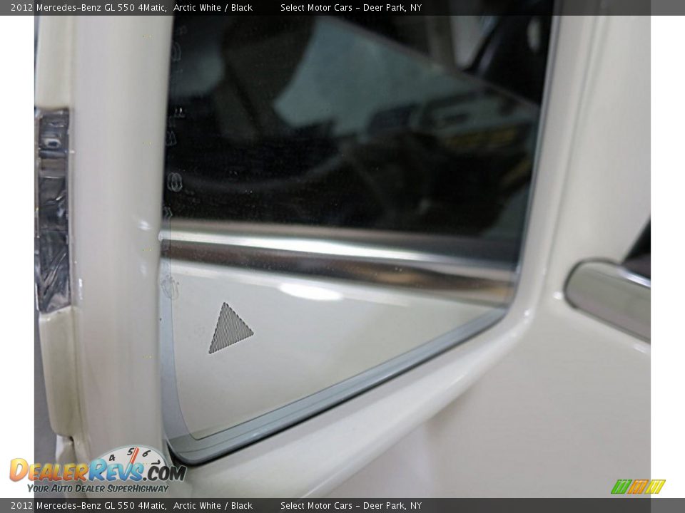 2012 Mercedes-Benz GL 550 4Matic Arctic White / Black Photo #15