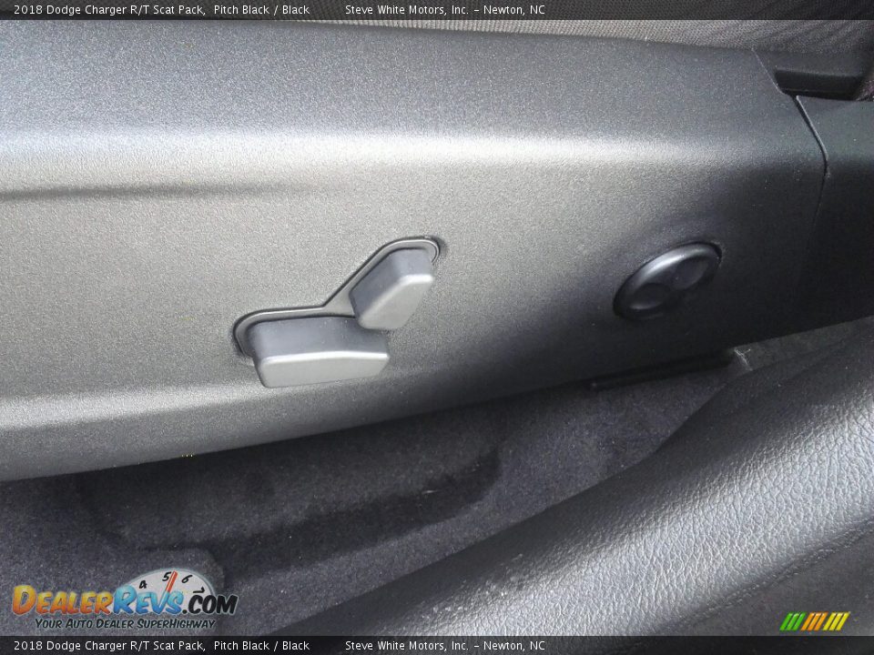 2018 Dodge Charger R/T Scat Pack Pitch Black / Black Photo #32