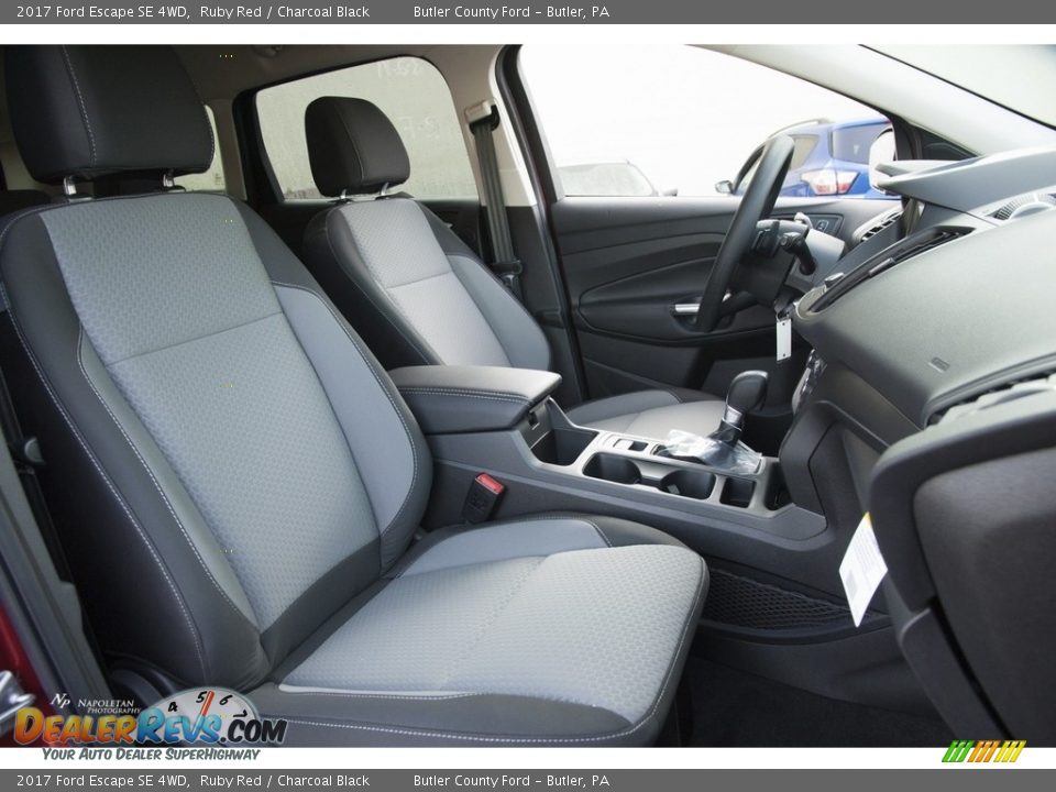 2017 Ford Escape SE 4WD Ruby Red / Charcoal Black Photo #7