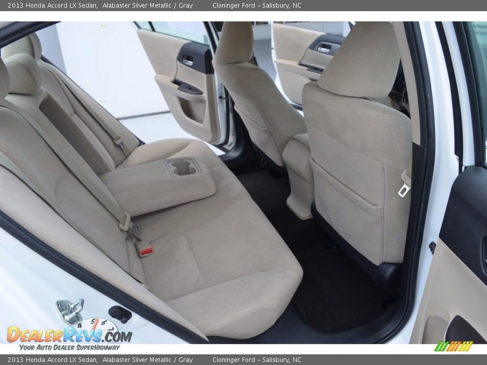 2013 Honda Accord LX Sedan Alabaster Silver Metallic / Gray Photo #13