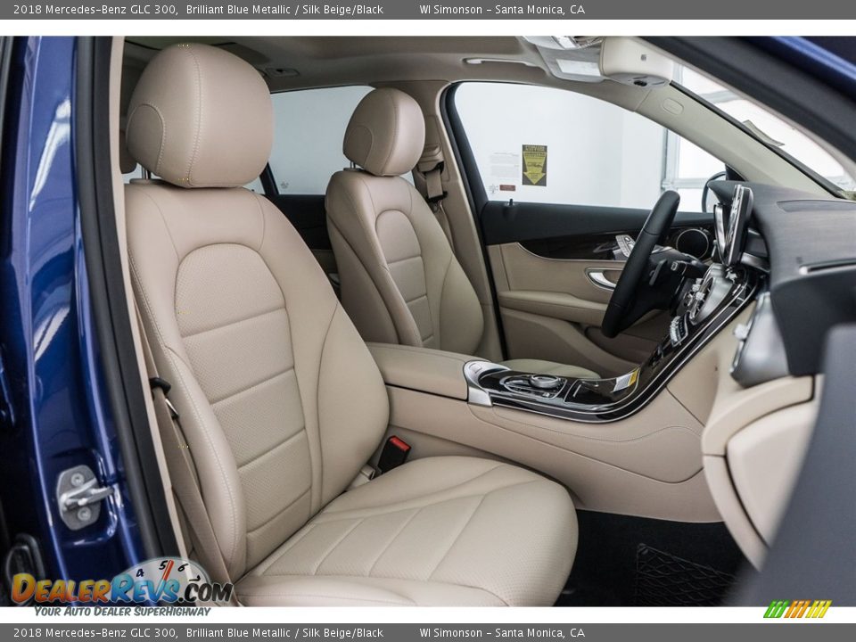 2018 Mercedes-Benz GLC 300 Brilliant Blue Metallic / Silk Beige/Black Photo #2