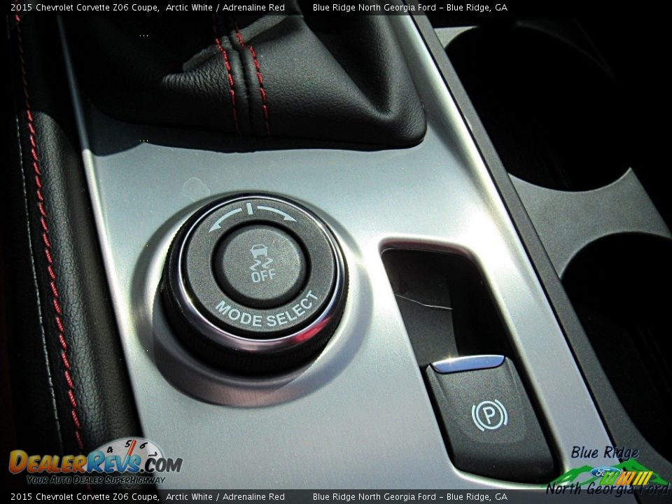 2015 Chevrolet Corvette Z06 Coupe Arctic White / Adrenaline Red Photo #23
