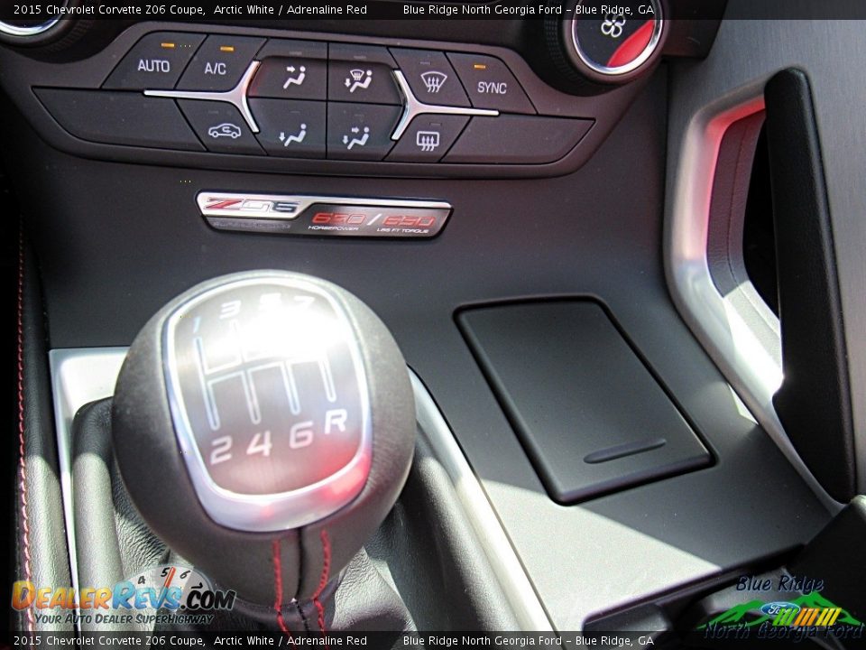 2015 Chevrolet Corvette Z06 Coupe Arctic White / Adrenaline Red Photo #24