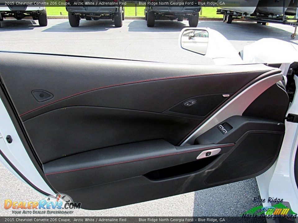 2015 Chevrolet Corvette Z06 Coupe Arctic White / Adrenaline Red Photo #29