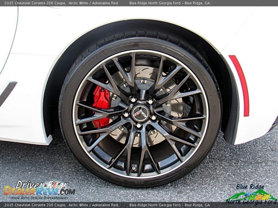 2015 Chevrolet Corvette Z06 Coupe Arctic White / Adrenaline Red Photo #32