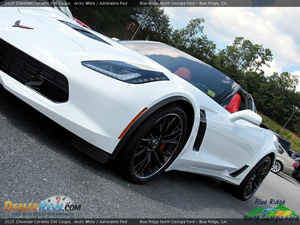 2015 Chevrolet Corvette Z06 Coupe Arctic White / Adrenaline Red Photo #35