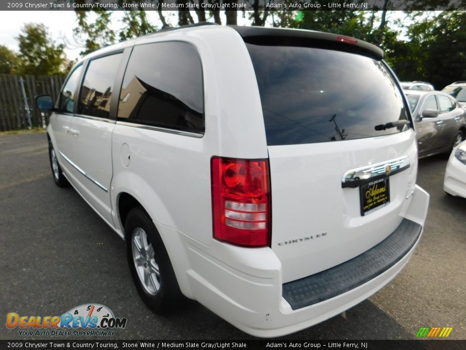 2009 Chrysler Town & Country Touring Stone White / Medium Slate Gray/Light Shale Photo #5