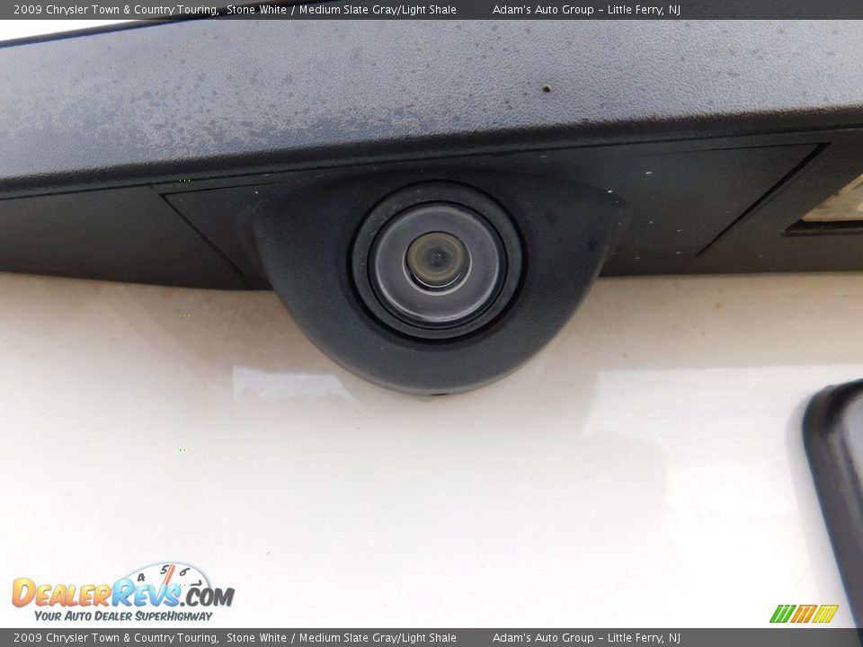 2009 Chrysler Town & Country Touring Stone White / Medium Slate Gray/Light Shale Photo #7