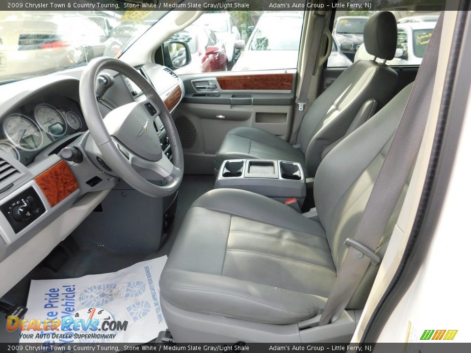 2009 Chrysler Town & Country Touring Stone White / Medium Slate Gray/Light Shale Photo #14