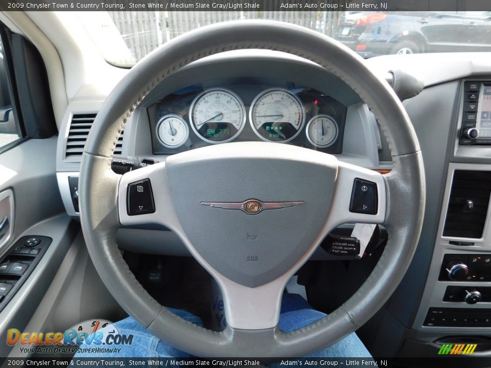 2009 Chrysler Town & Country Touring Stone White / Medium Slate Gray/Light Shale Photo #18