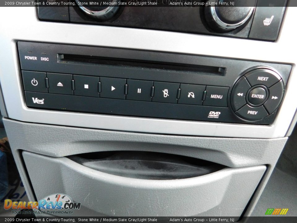 2009 Chrysler Town & Country Touring Stone White / Medium Slate Gray/Light Shale Photo #28