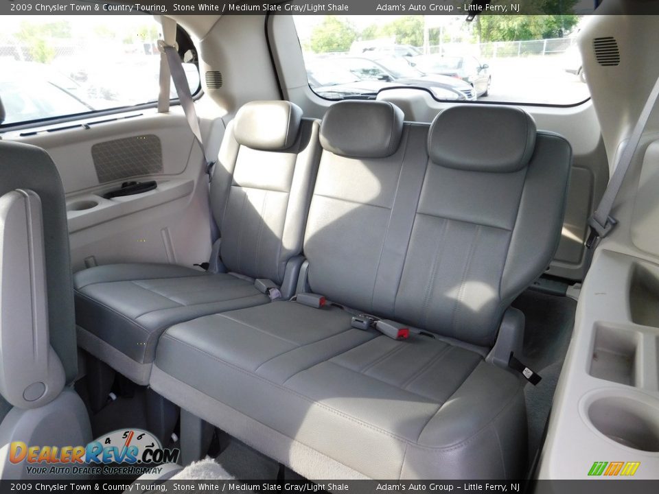 2009 Chrysler Town & Country Touring Stone White / Medium Slate Gray/Light Shale Photo #35