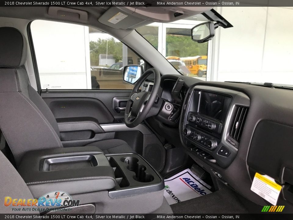 2018 Chevrolet Silverado 1500 LT Crew Cab 4x4 Silver Ice Metallic / Jet Black Photo #4