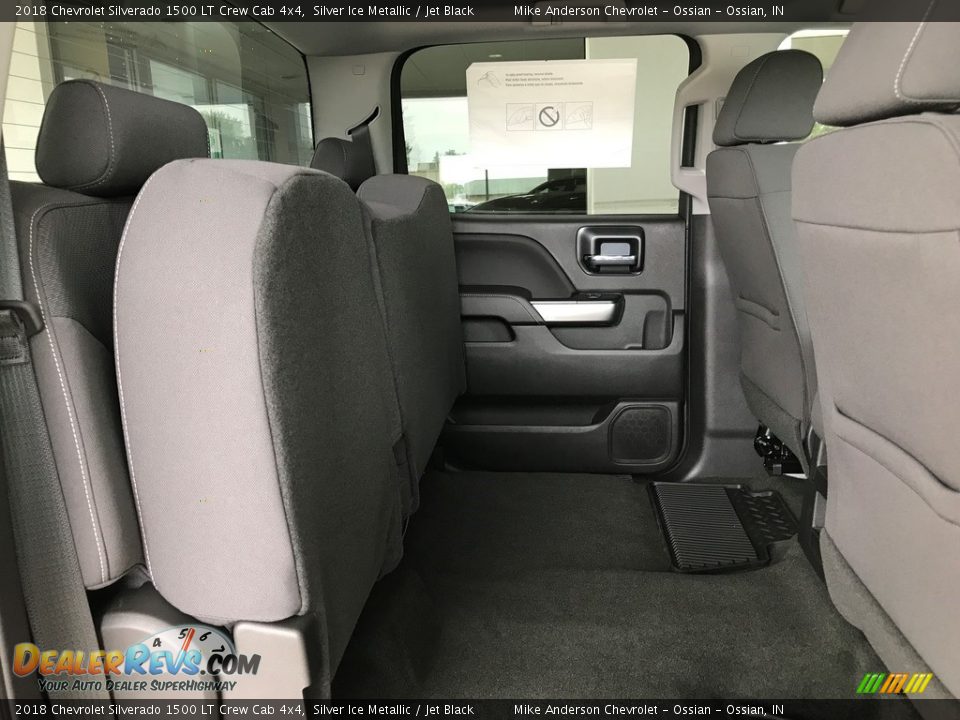 2018 Chevrolet Silverado 1500 LT Crew Cab 4x4 Silver Ice Metallic / Jet Black Photo #12