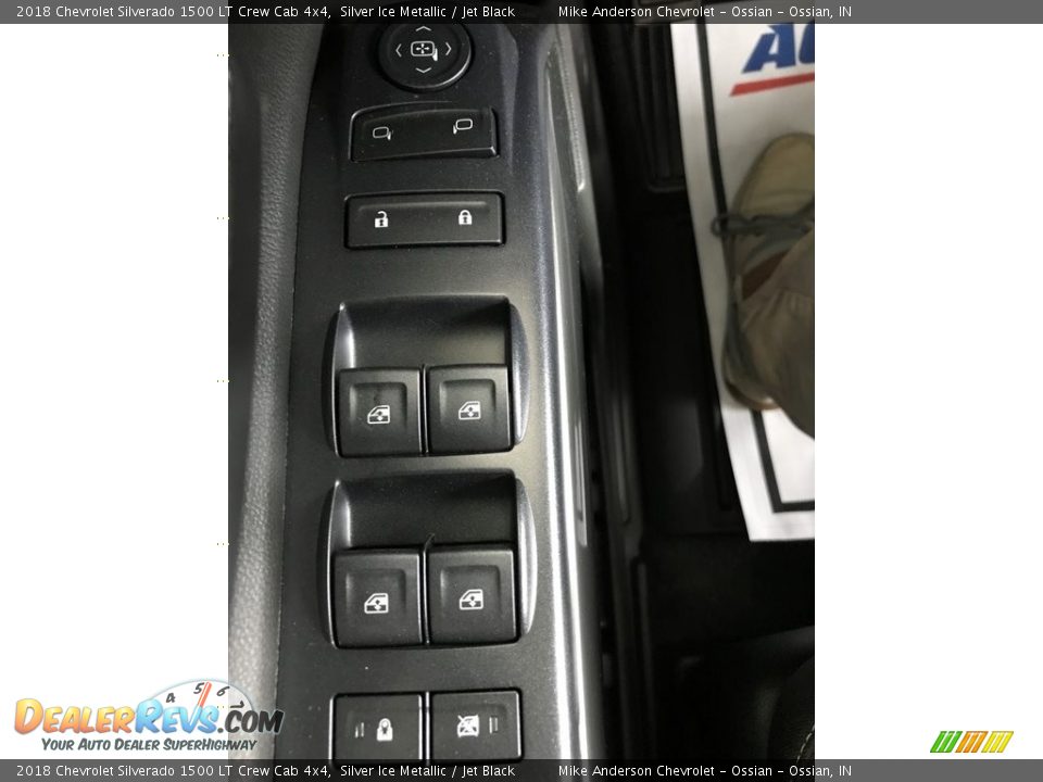 2018 Chevrolet Silverado 1500 LT Crew Cab 4x4 Silver Ice Metallic / Jet Black Photo #16