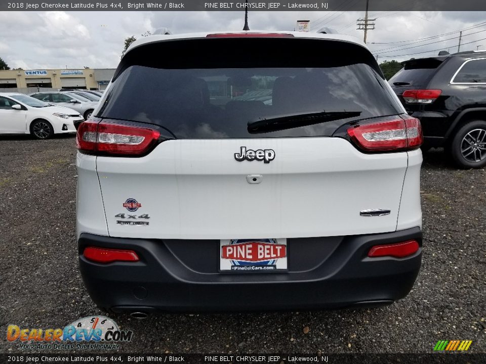 2018 Jeep Cherokee Latitude Plus 4x4 Bright White / Black Photo #5
