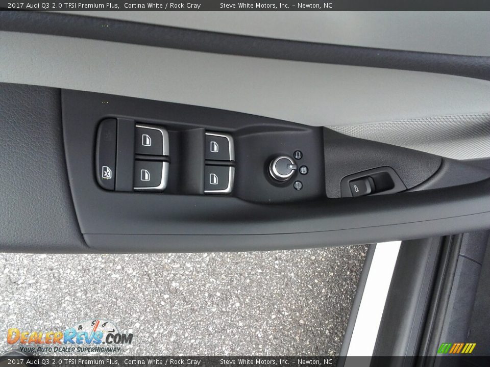 Controls of 2017 Audi Q3 2.0 TFSI Premium Plus Photo #14