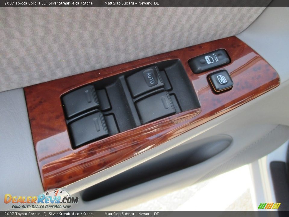2007 Toyota Corolla LE Silver Streak Mica / Stone Photo #15