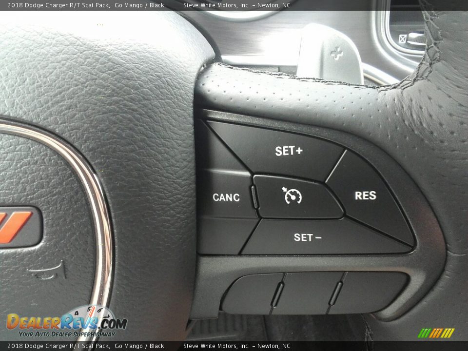 Controls of 2018 Dodge Charger R/T Scat Pack Photo #18