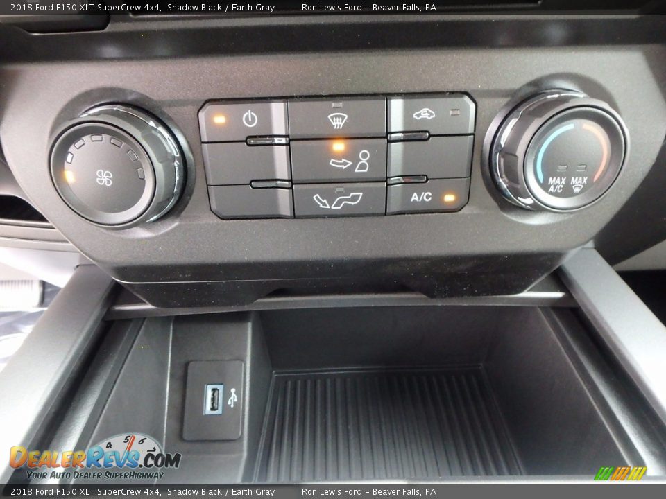 Controls of 2018 Ford F150 XLT SuperCrew 4x4 Photo #19