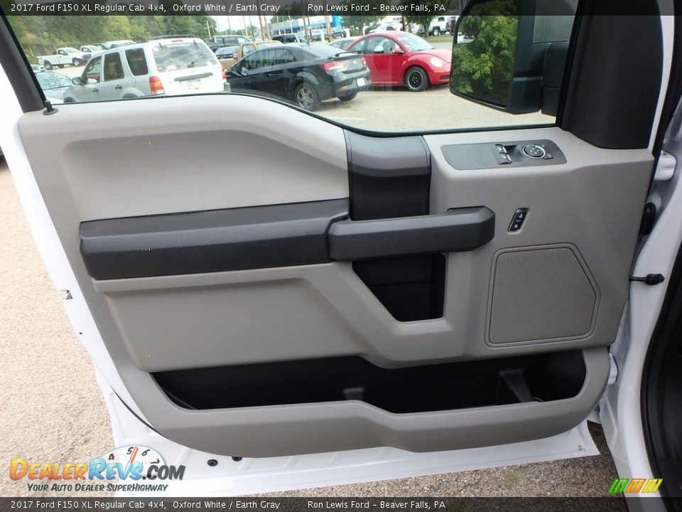2017 Ford F150 XL Regular Cab 4x4 Oxford White / Earth Gray Photo #14