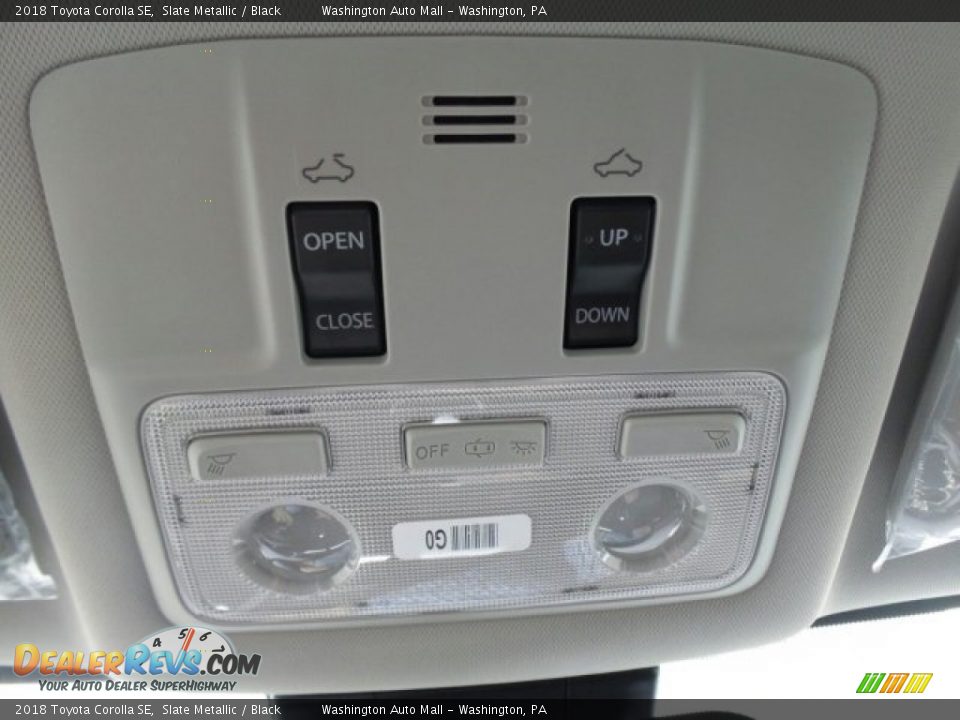 Controls of 2018 Toyota Corolla SE Photo #36