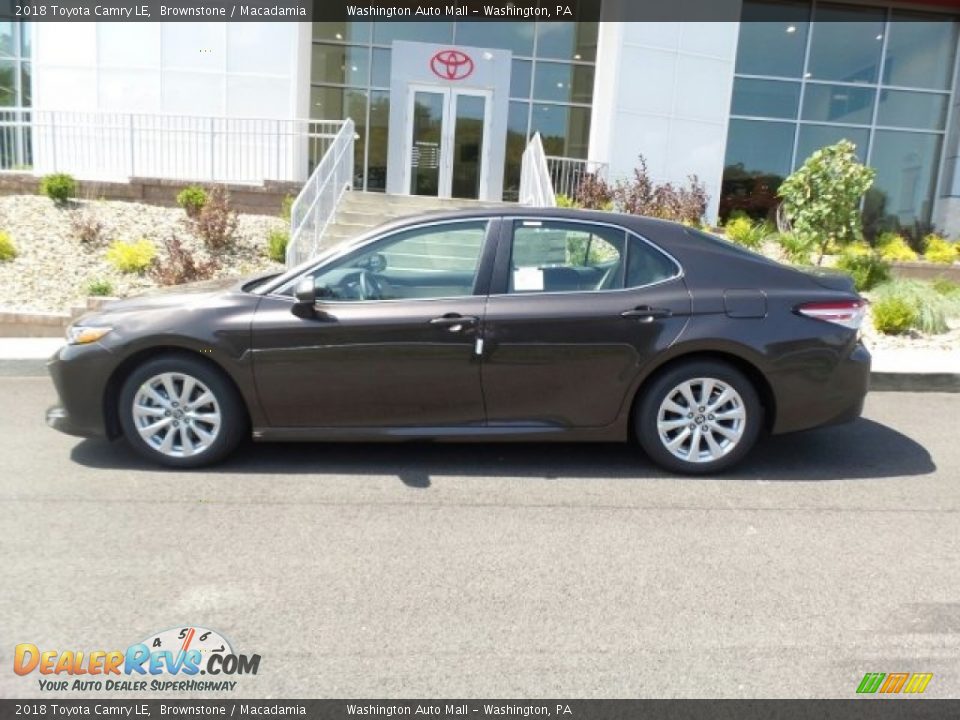 2018 Toyota Camry LE Brownstone / Macadamia Photo #6