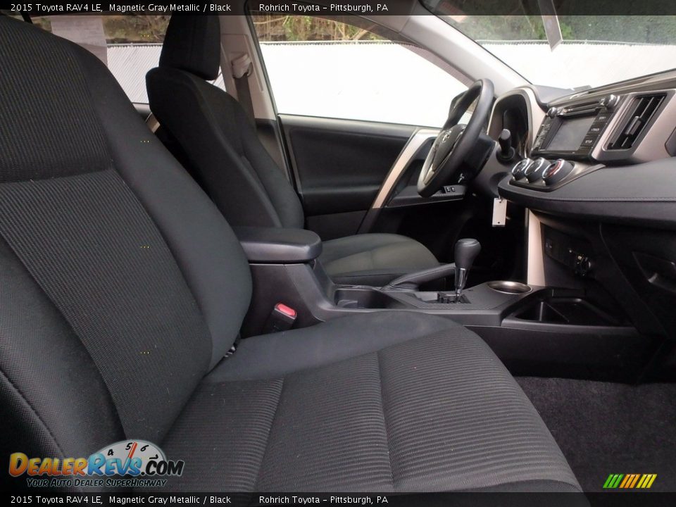 2015 Toyota RAV4 LE Magnetic Gray Metallic / Black Photo #14